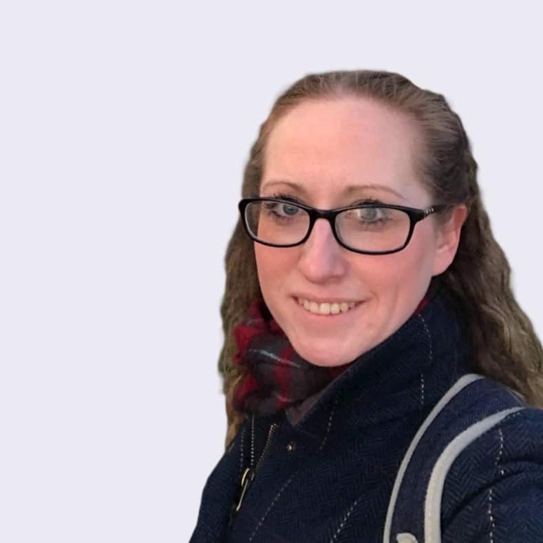 Headshot of Kirsty Stuart