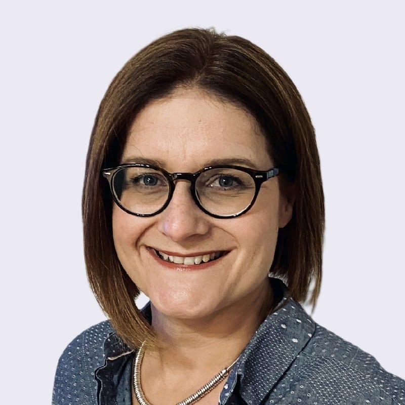 Headshot of Elizabeth Thompson