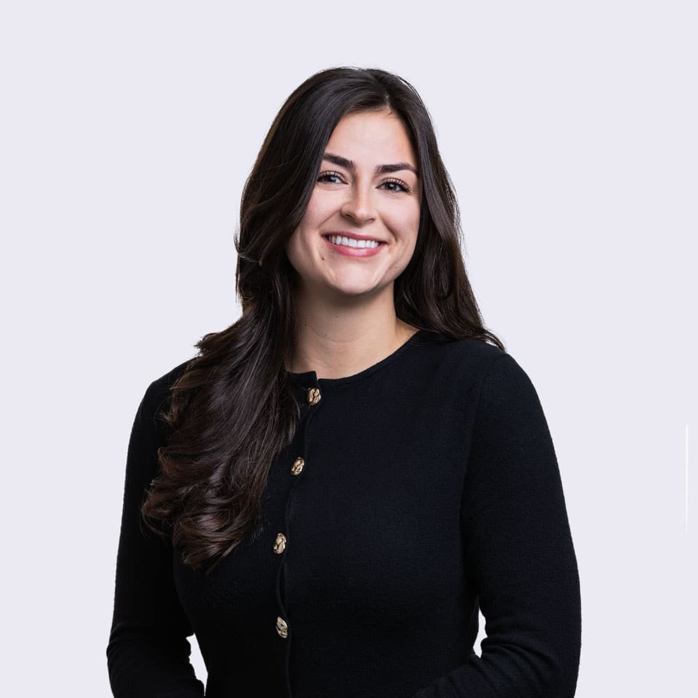 Chloe Cook headshot